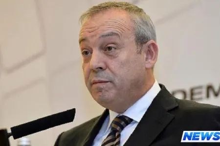 Yunan konsul oteldə ölü tapıldı