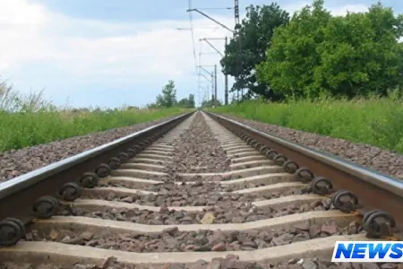 Dəmir yolu stansiyasından oğurluq etmək istəyən şəxsi tok vurub öldürdü