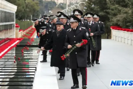 DTX rəhbərliyi Şəhidlər xiyabanında - FOTO