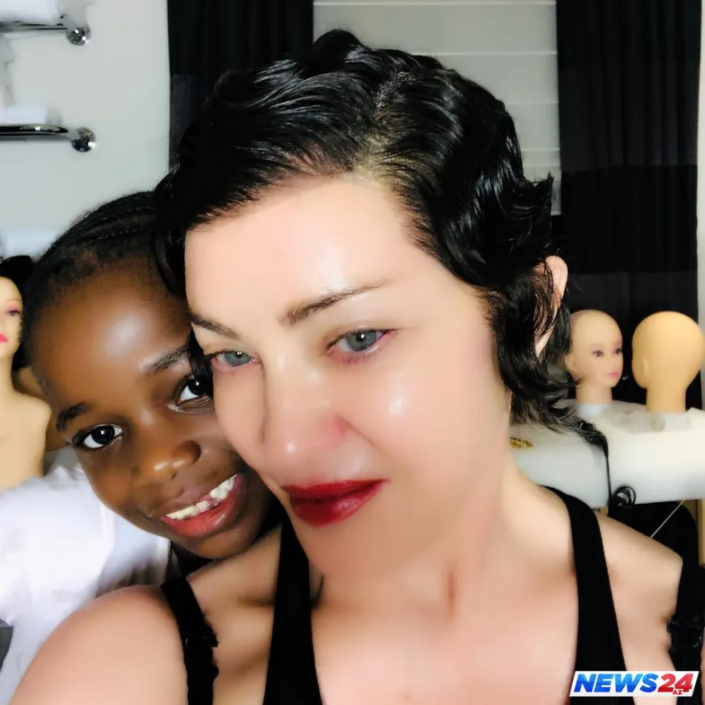 Madonna yeni imici ilə şok etdi - FOTO