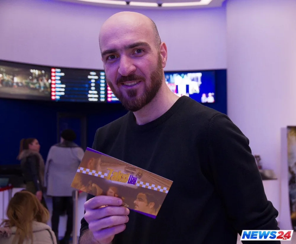 Fərda bu dəfə taksi sürücüsü oldu - FOTOLAR - VİDEO