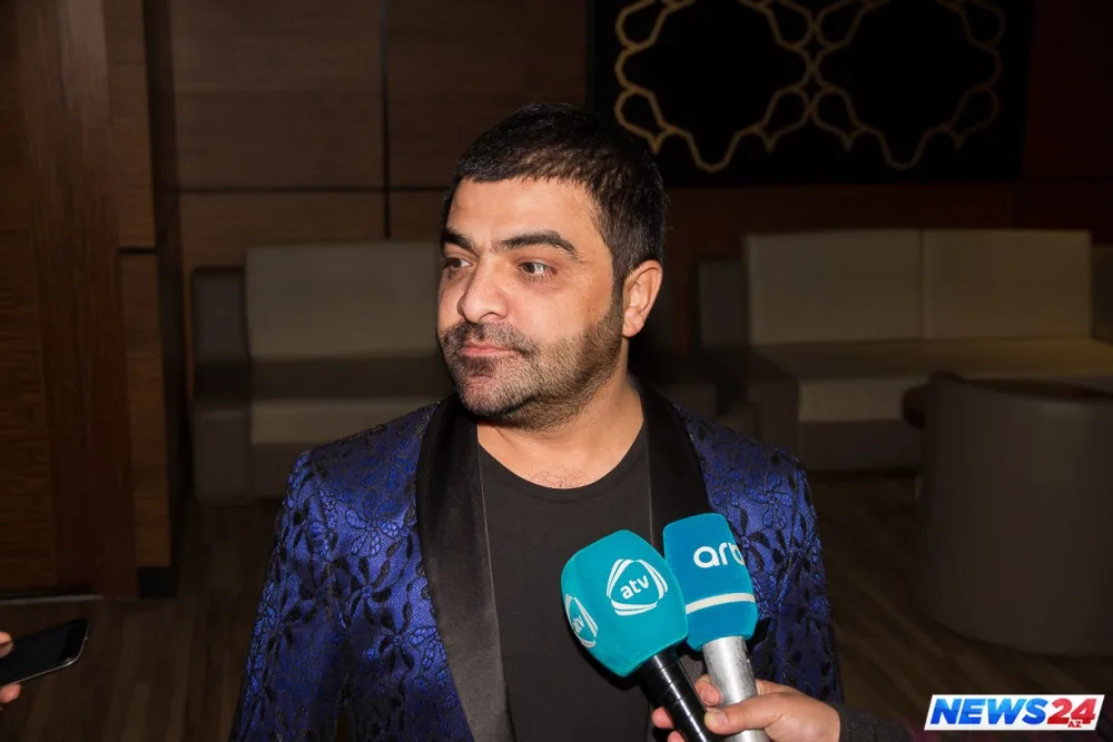 Fərda bu dəfə taksi sürücüsü oldu - FOTOLAR - VİDEO