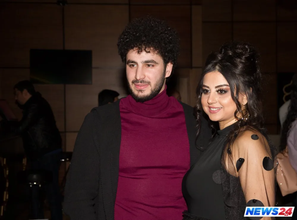 Fərda bu dəfə taksi sürücüsü oldu - FOTOLAR - VİDEO