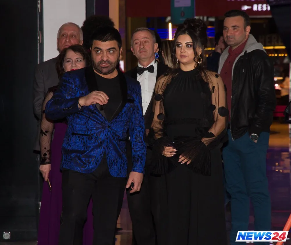 Fərda bu dəfə taksi sürücüsü oldu - FOTOLAR - VİDEO