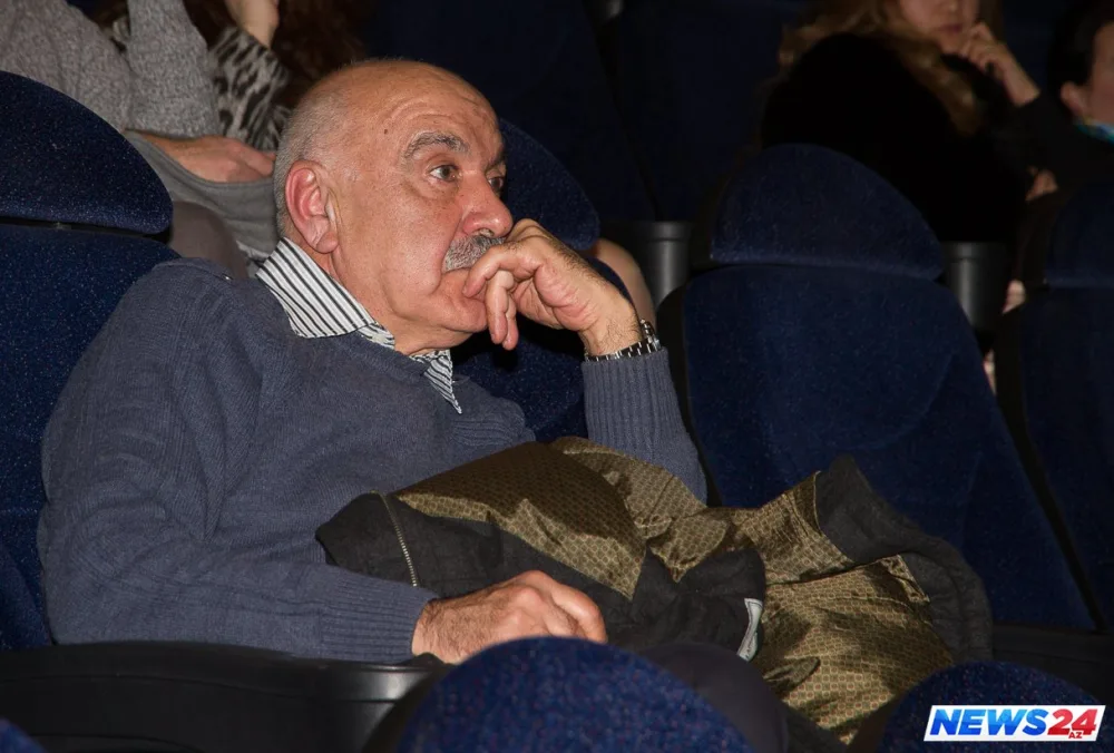 Fərda bu dəfə taksi sürücüsü oldu - FOTOLAR - VİDEO