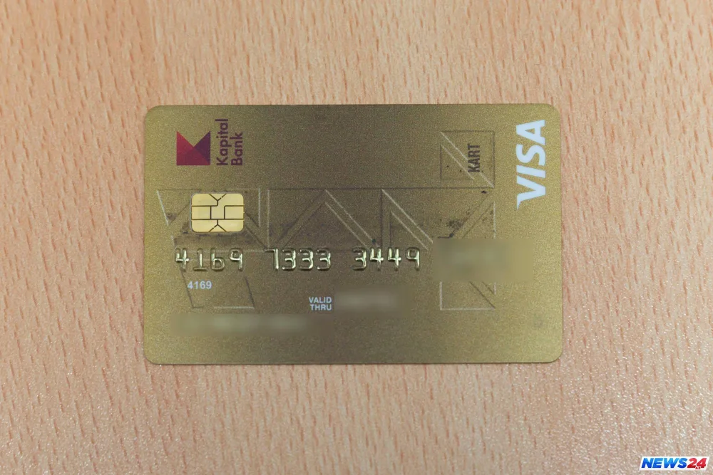 AZAL əşyalarını təyyarədə unutmuş sərnişinləri axtarır - FOTO