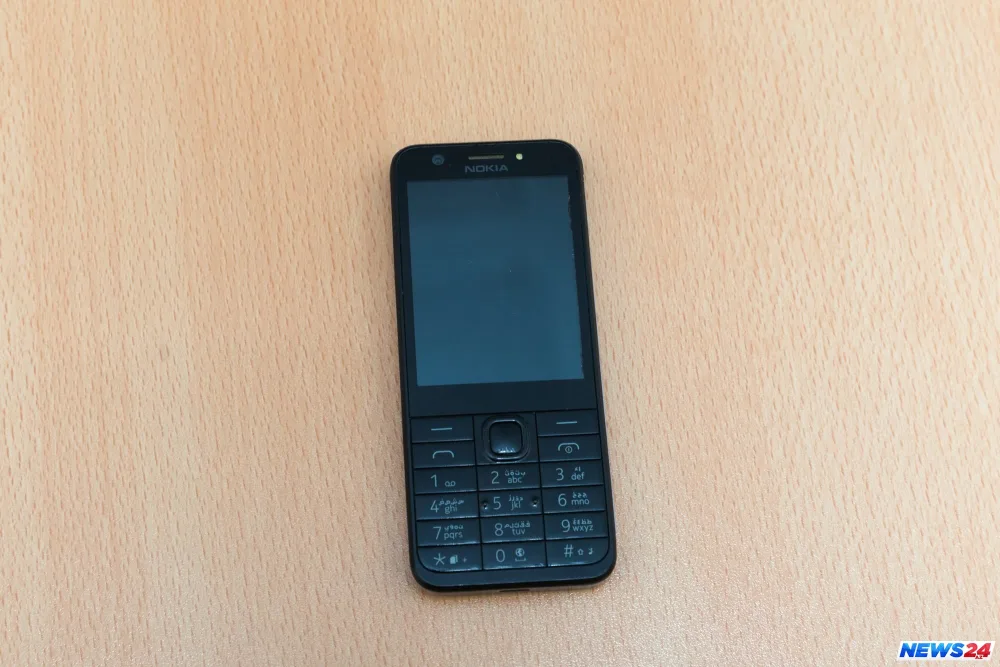 AZAL əşyalarını təyyarədə unutmuş sərnişinləri axtarır - FOTO