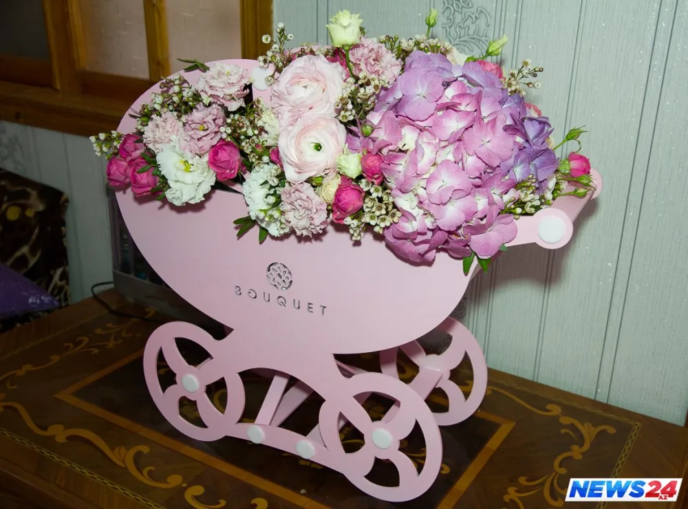 Azərbaycanın I vitse-prezidenti Mehriban Əliyeva üçəmlərə diqqət göstərdi - FOTO - VİDEO