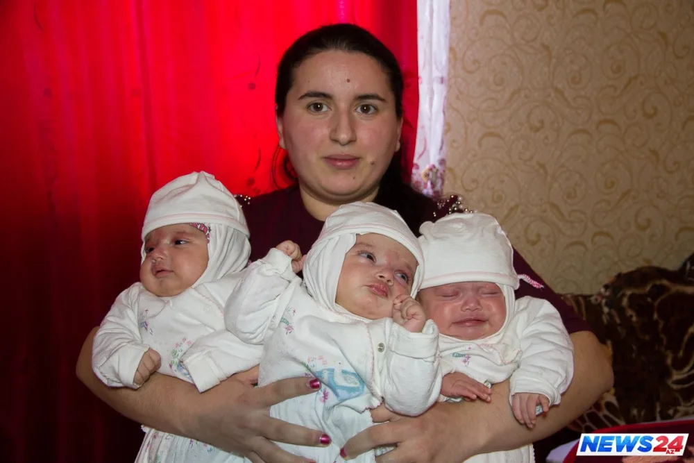 Azərbaycanın I vitse-prezidenti Mehriban Əliyeva üçəmlərə diqqət göstərdi - FOTO - VİDEO