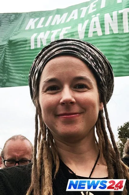 Mədəniyyət naziri görüntüsü ilə təəcübləndirdi - FOTOLAR