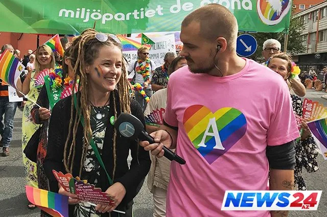 Mədəniyyət naziri görüntüsü ilə təəcübləndirdi - FOTOLAR