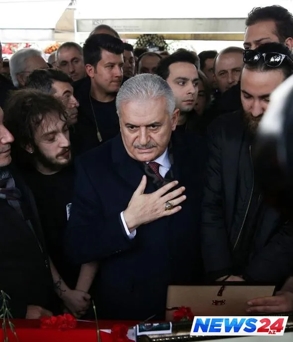 Dünyasını dəyişən sənətkarın eks həyat yoldaşı qınadı - FOTO - VİDEO