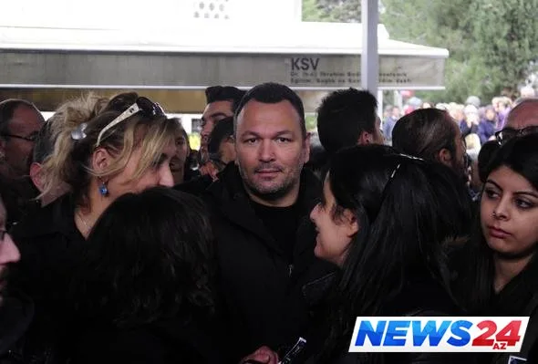 Dünyasını dəyişən sənətkarın eks həyat yoldaşı qınadı - FOTO - VİDEO