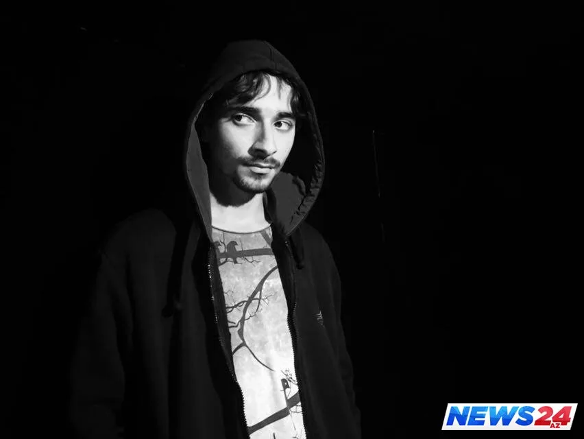 “Azərbaycanda porno şirkəti açmaq üçün investor axtarıram” - FOTO