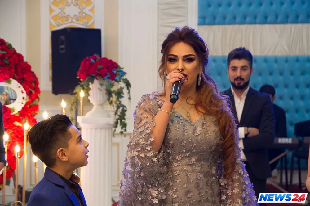 Azərbaycanlı iş xanımı ad gününə sehrbazın köməyi ilə gəldi - FOTO - VİDEO