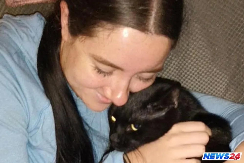 Küçədən pişik götürüb saxladı, səhəri iflic oldu - FOTO