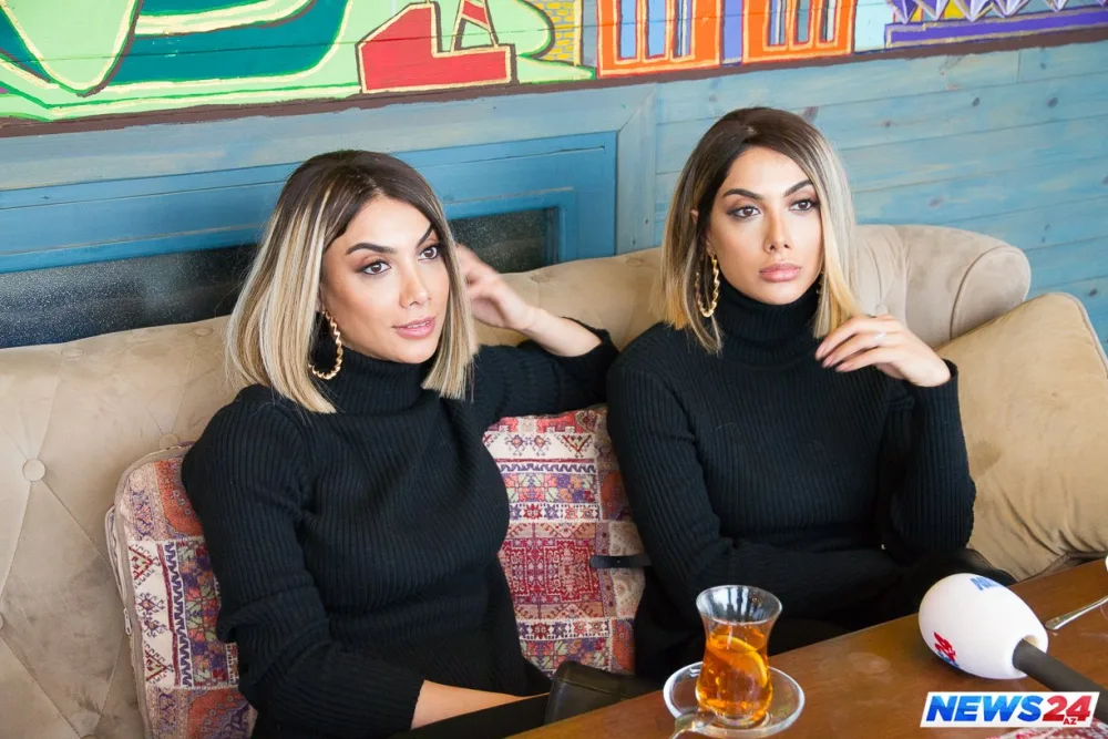 Sevil və Sevinc: "Röyanı hər kəs çox yaxşı tanıyır" - FOTO - VİDEOMÜSAHİBƏ