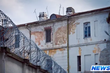 Ermənistan həbsxanasında aclıq edən QHT fəalı və jurnalist ölüb