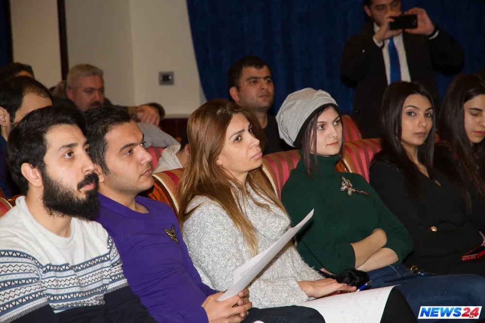 Qalmaqallı layihədə kobud səhv: Soyqırım günü qala gecəsi keçiriləcək - FOTOLAR