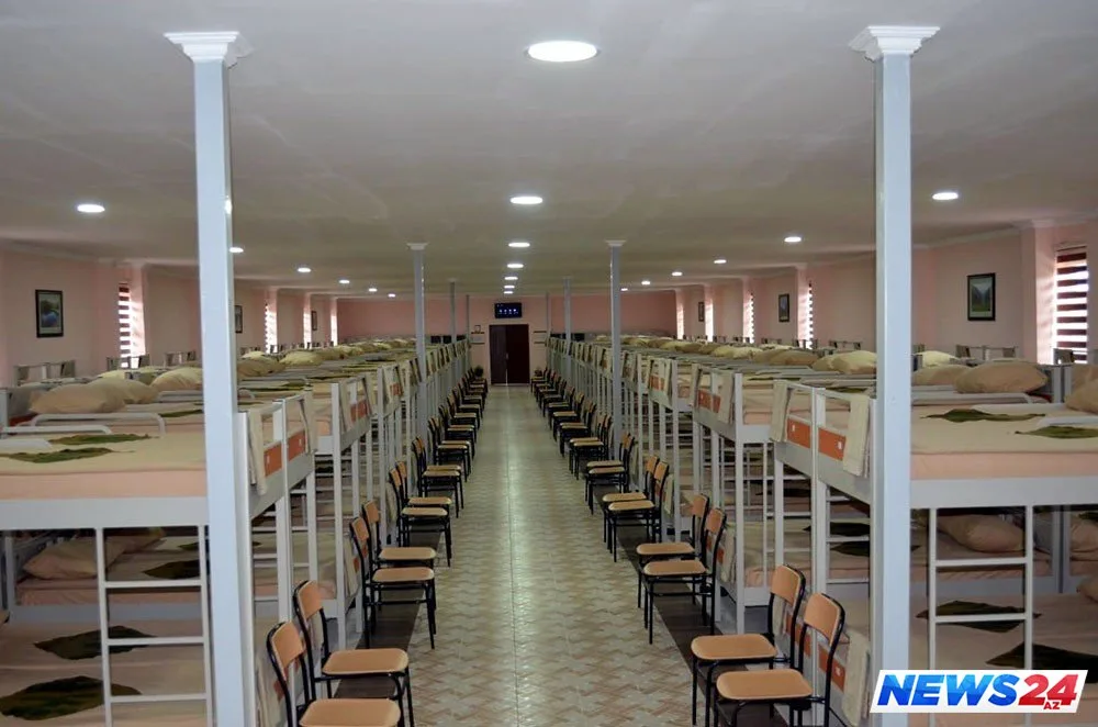 Zakir Həsənov cəbhə xəttində düşmənin mövqelərini izləyib - VİDEO