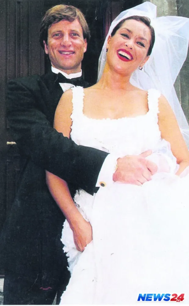 Hülya Avşardan keçmiş ərinə iltifat - FOTO