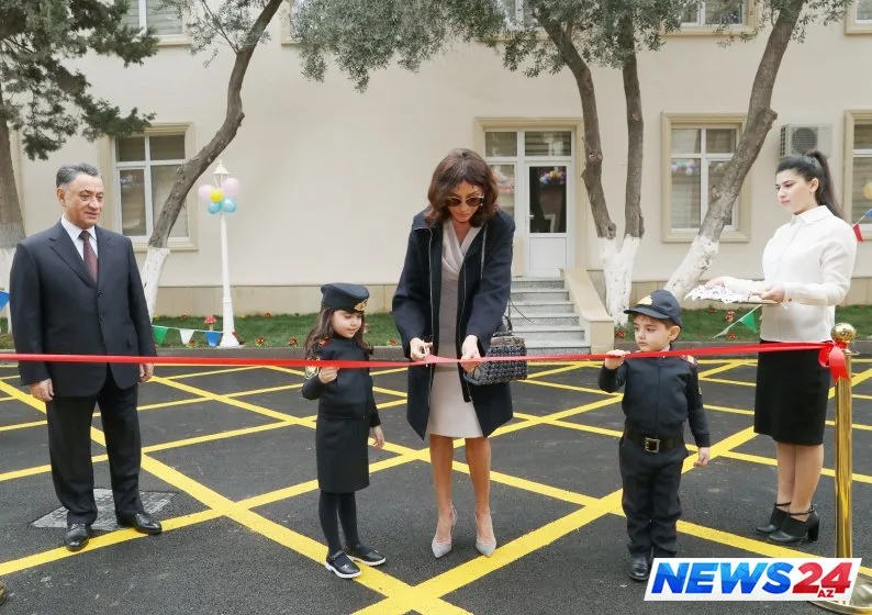 Birinci vitse-prezident Mehriban Əliyeva Bakının Xətai rayonunda yeni inşa olunmuş 6 saylı uşaq bağçasının açılışında - FOTOLAR