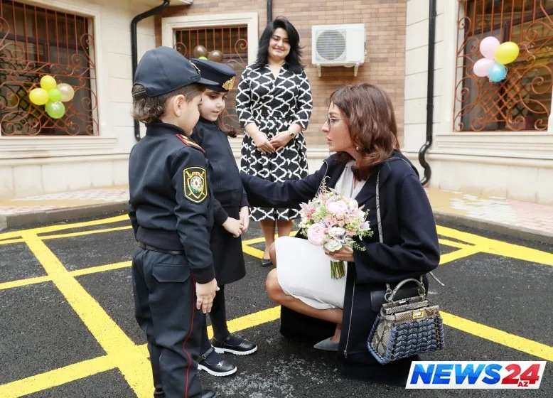 Birinci vitse-prezident Mehriban Əliyeva Bakının Xətai rayonunda yeni inşa olunmuş 6 saylı uşaq bağçasının açılışında - FOTOLAR