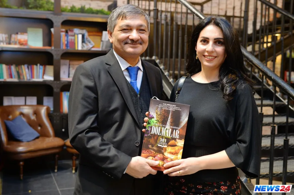 “Azərbaycan mətbəxində dolmalar. 381 çeşid” kitabı təqdim olundu - FOTOLAR