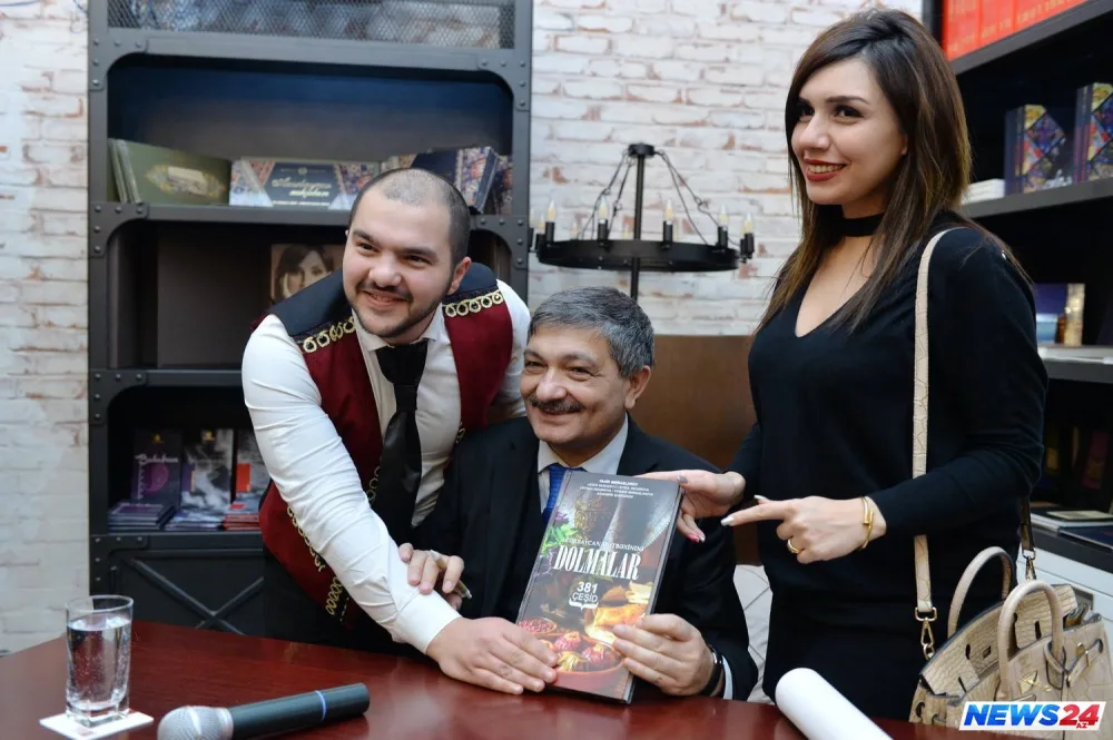 “Azərbaycan mətbəxində dolmalar. 381 çeşid” kitabı təqdim olundu - FOTOLAR