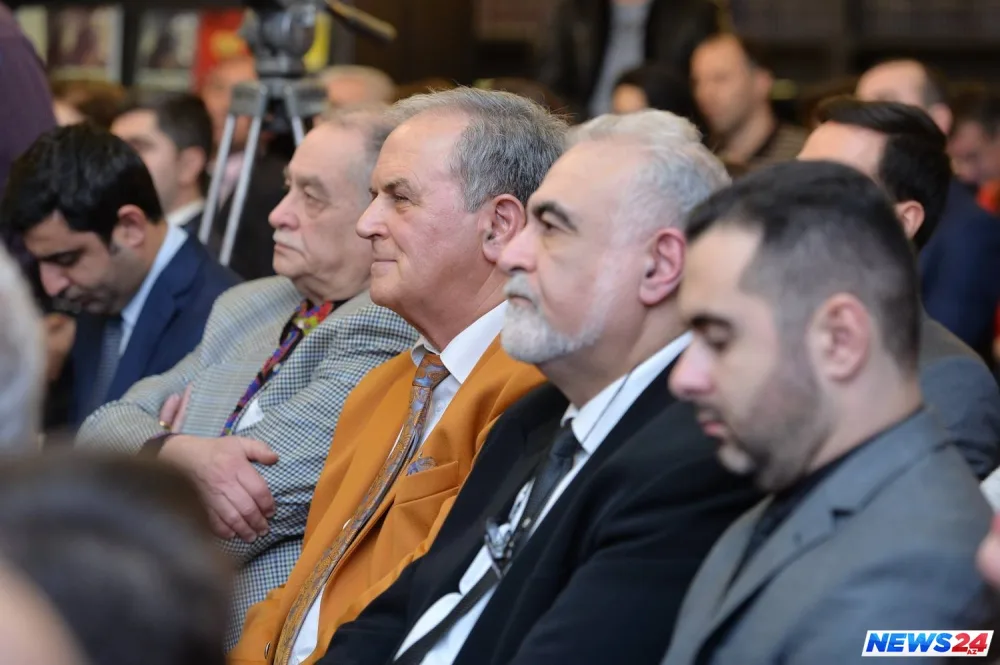 “Azərbaycan mətbəxində dolmalar. 381 çeşid” kitabı təqdim olundu - FOTOLAR