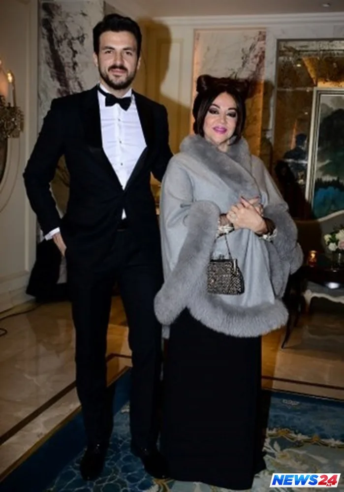 Dünyadan köçən anasını belə təbrik etdi - FOTO