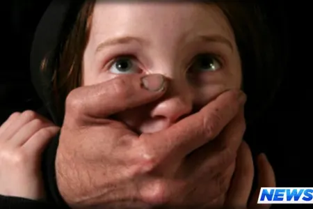 Bakıda keçmiş məhkum azyaşlı qızı bıçaqla hədələdi və...