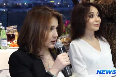 Xalq artistindən irad: "Mən danışanda qutab yeməyin" - VİDEO