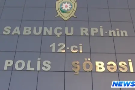 Sabunçuda sakini bıçaqla qorxudaraq “İphone 7”ni əlindən aldı - FOTO