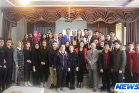 Qənirə Paşayeva Bakı Anadolu Türk Liseyində gənclərlə görüşüb