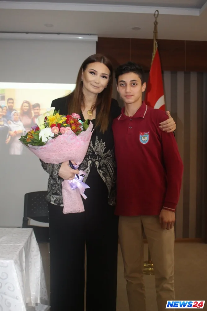 Qənirə Paşayeva Bakı Anadolu Türk Liseyində gənclərlə görüşüb