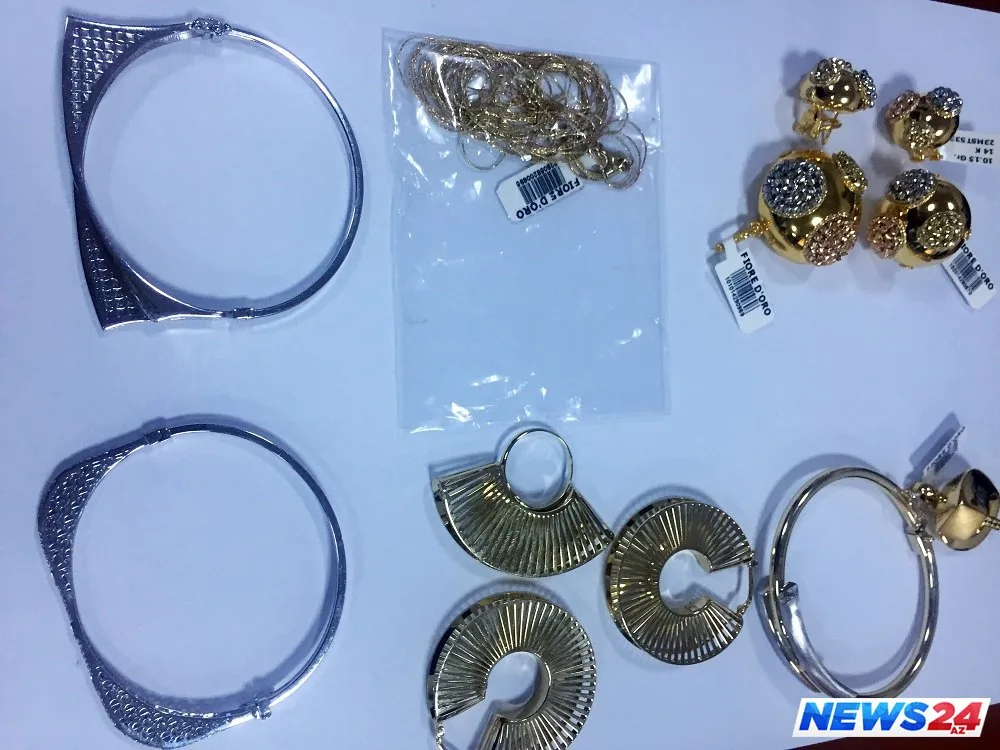 İstanbuldan Bakıya külli miqdarda qızıl gətirən qadınlar saxlanılıb - FOTO