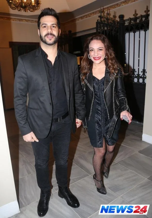 Tanınmış müğənni nişanlandı - FOTO