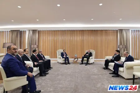 Dövlət başçısı İlham Əliyev Türkiyənin energetika və təbii sərvətlər naziri ilə görüşüb