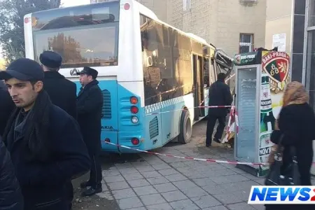 Sumqayıtda 30 nəfərin yaralandığı dəhşətli avtobus qəzasının VİDEOSU