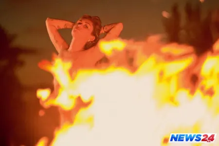 Məşhur müğənni homoseksualları təmsil etdiyini açıqladı