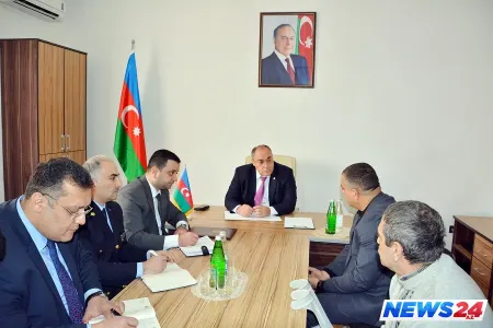 Dövlət Gömrük Komitəsinin sədri Ağsu şəhərində vətəndaşları qəbul edib