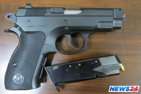 Ramana sakini evində olan silahları polisə könüllü təhvil verib