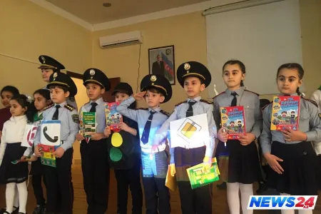 Yol polisləri 244 nömrəli orta məktəbdə maarifləndirici tədbir keçirib - FOTO