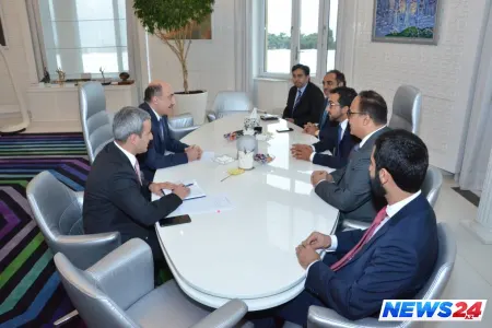 Əbülfəs Qarayev Şeyx Fahim Əl Qasiminin rəhbərlik etdiyi heyəti qəbul edib