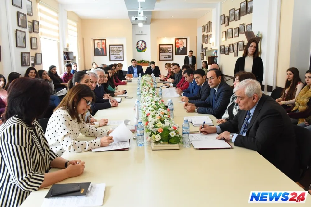Dillər Universiteti ilə BTMİF arasında memorandum imzalanıb