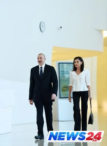 Sənətçilərin prezidentlə görüşündən - Fotolar