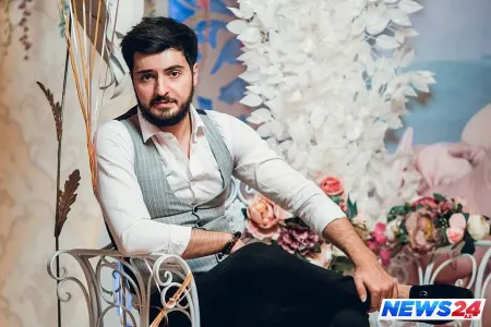 Azərbaycanlı kişi müğənnini biabır etdilər - VİDEO