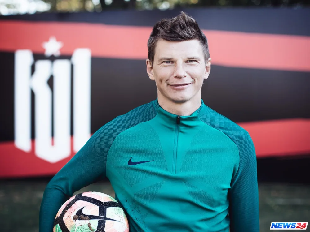 Məşhur futbolçu Bakıya gəlir - FOTO