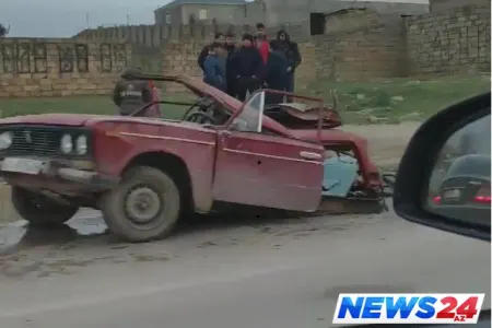 Qəzaya düşən "Lada" iki yerə bölündü - VİDEO